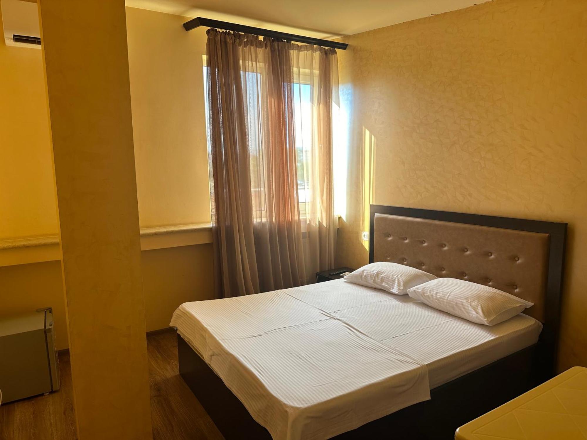Express Hotel Єреван Екстер'єр фото