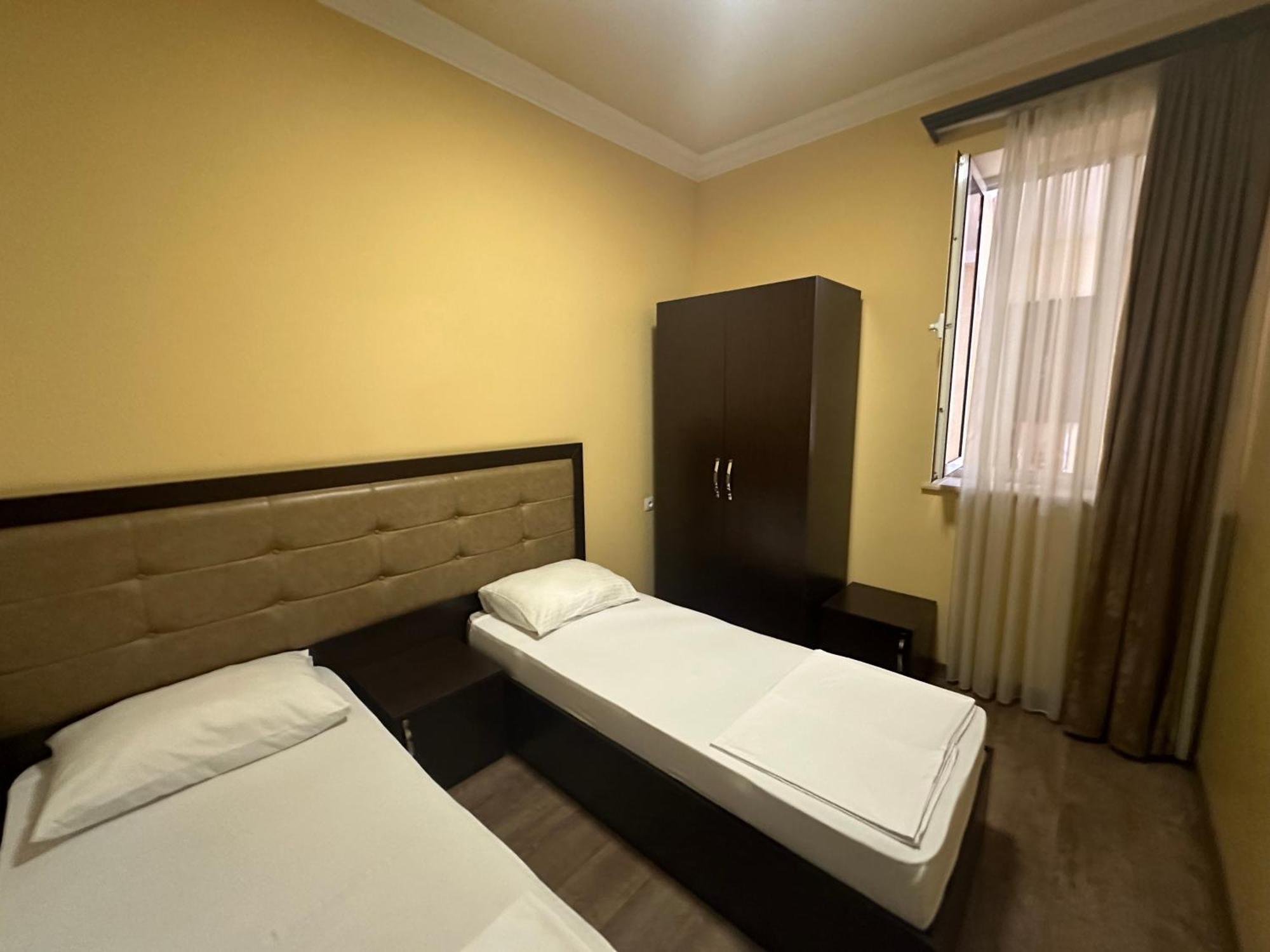 Express Hotel Єреван Екстер'єр фото