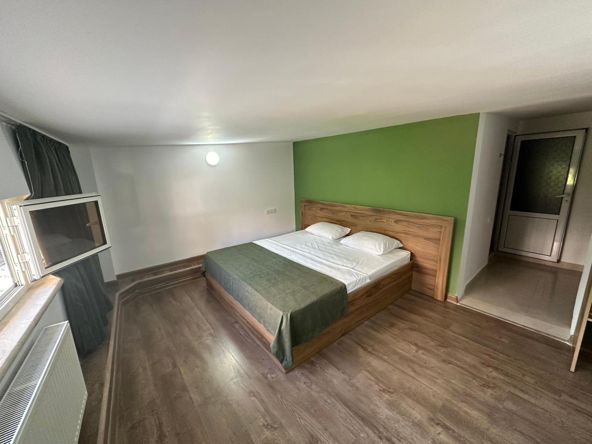 Express Hotel Єреван Екстер'єр фото