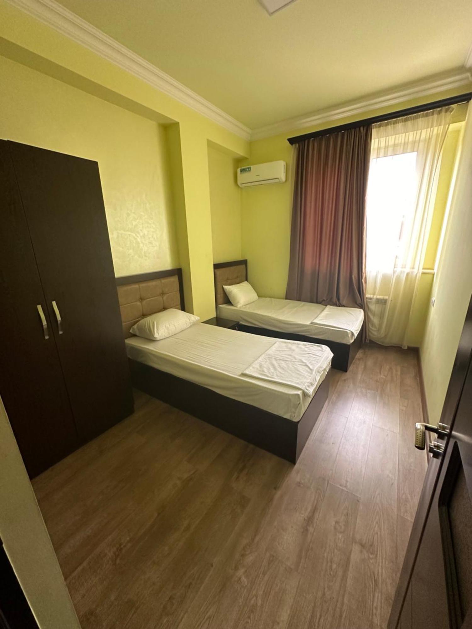 Express Hotel Єреван Екстер'єр фото